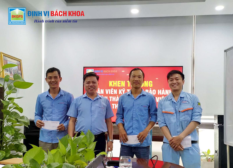 Khen thưởng nhân viên kỹ thuật bảo hành hoàn thành tốt công việc tháng 5/2020 khen-thuong-nhan-vien-hoan-thanh-tot-cong-viec
