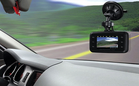 Sự khác biệt giữa Camera hành trình và giám sát hành trình xe oto camera-hanh-trinh-oto.gif