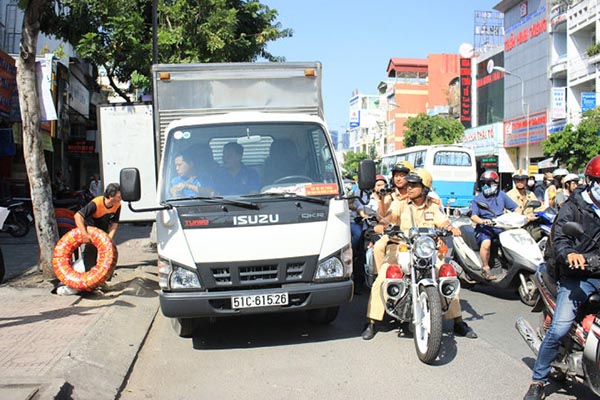 Bắt lỗi phạt nguội của các phương tiện csgt-bat-loi-phat-nguoi
