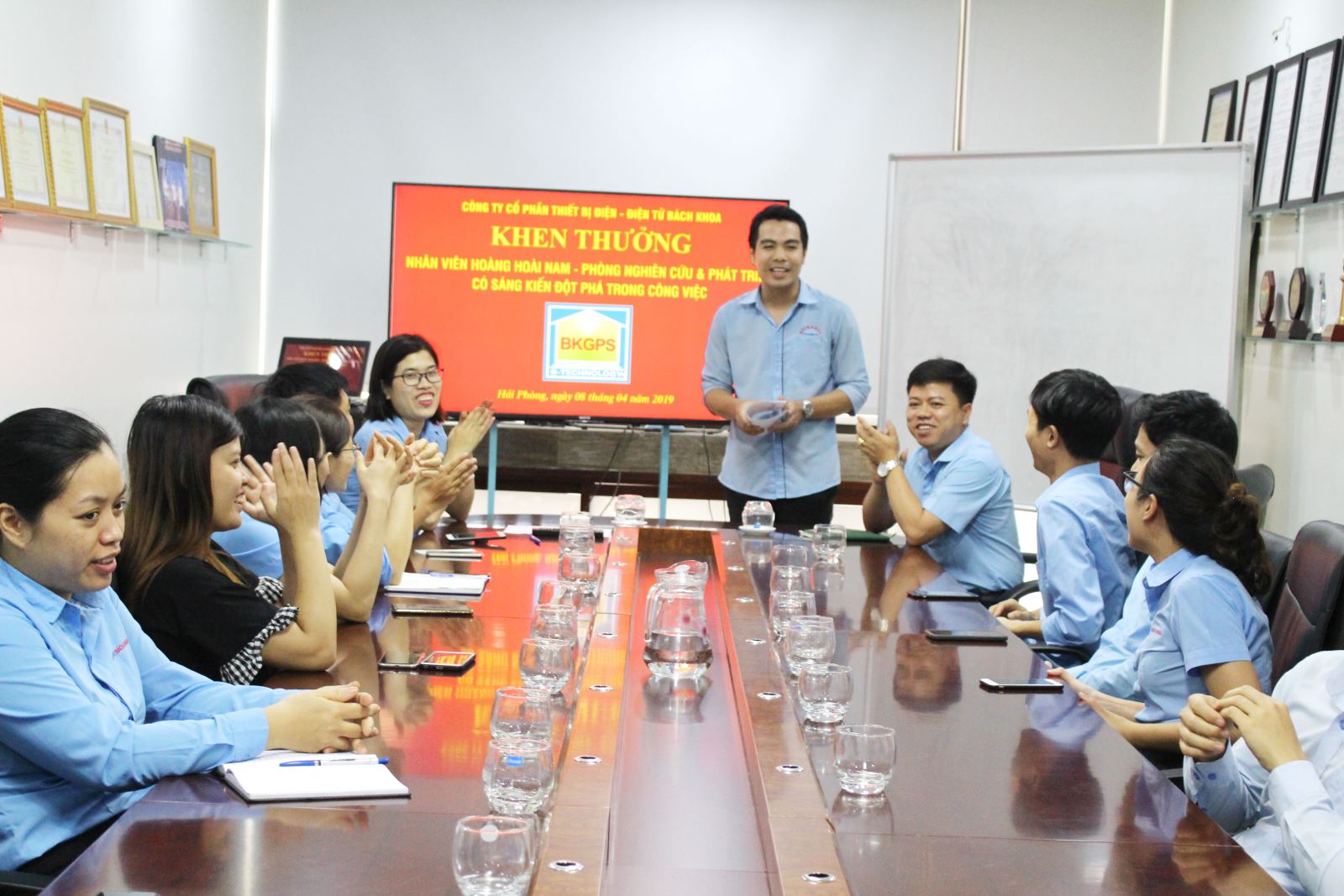 Dinh-vi-bach-khoa-4