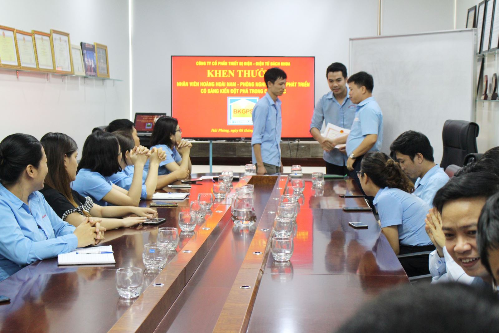 Dinh-vi-bach-khoa-7
