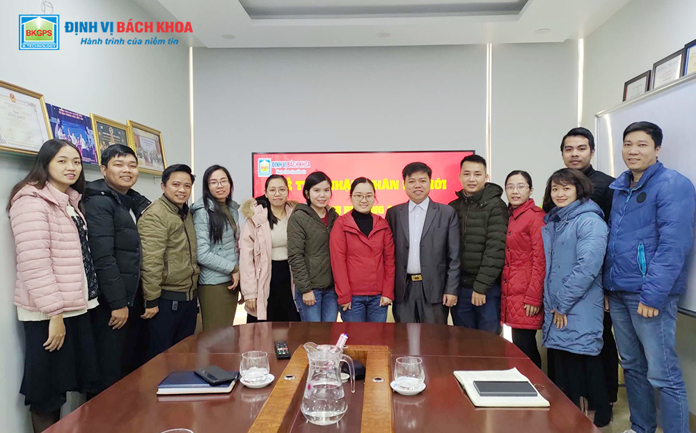 chao-don-nhan-su-thang-12-2020-2.jpg