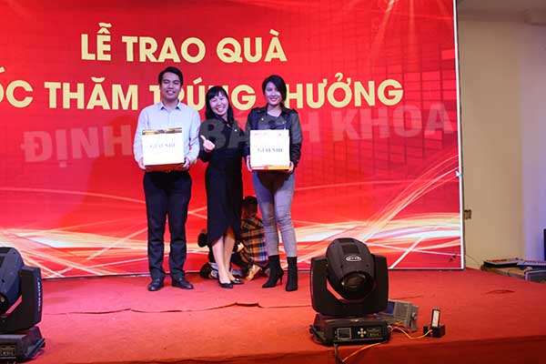 tat-nien-bach-khoa-14.JPG