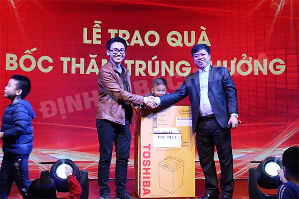 /tat-nien-bach-khoa-19.JPG