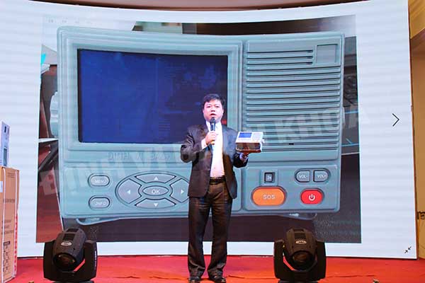tat-nien-bach-khoa-4%20-%20Copy.JPG