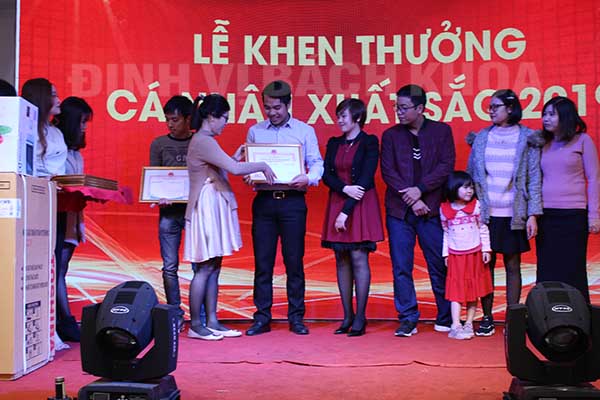 tat-nien-bach-khoa-5%20-%20Copy.JPG