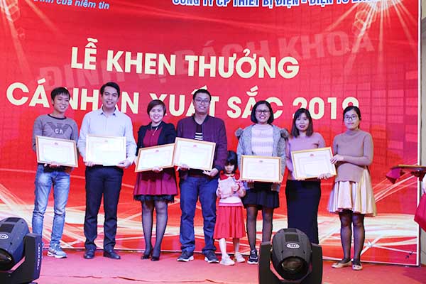 tat-nien-bach-khoa-7%20-%20Copy.JPG
